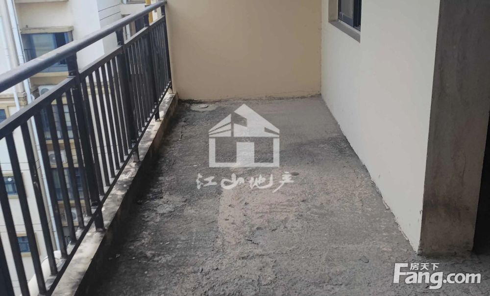 翔宇花园5房2厅200万