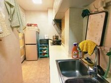 (亏本)房东30万急售,,拎包入住,附带车位,核心区域!