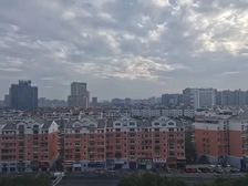 泰富广场A座365平,精装修东南朝向,三隔间