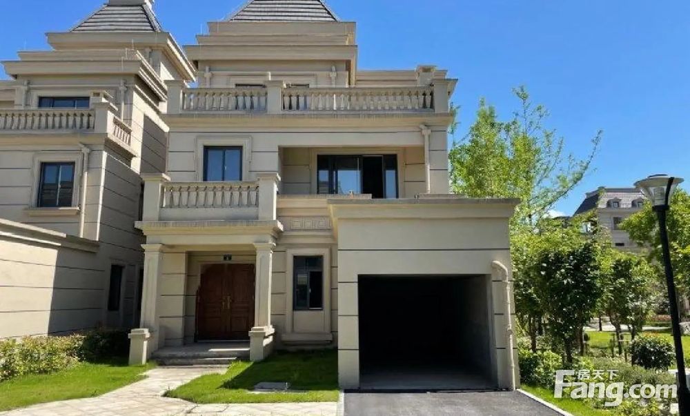 临安青山湖曼陀花园豪宅低价出售花园近半亩