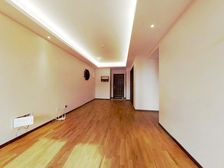 科技大道旁,精装修三居室,南北通透,精装修。