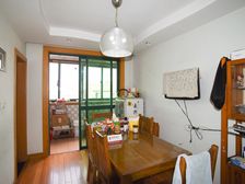 金阳怡景3室2厅2卫1阳台南5/18层