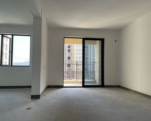 君睿名苑2室2厅1卫南朝向135.0万元/套出售