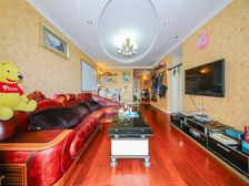 次顶楼,有车位,看房有钥匙的,13号华鹏路300米