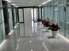 大荣中心123平220平至1平多套带办公家具,拎包入住