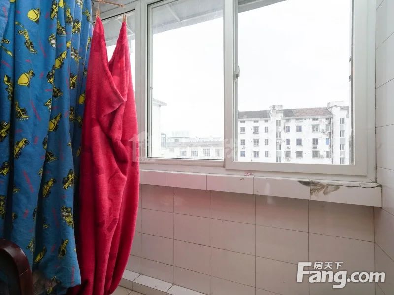 姑苏市区d铁房彩香一村五区大客厅朝南户型非顶楼诚售