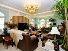 正南 威尼斯花园 4室3厅 精装修