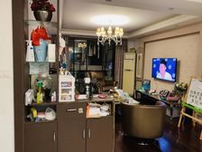 一梯两户南北通两房 诚意出售 看房预约 性价比高 04年小区