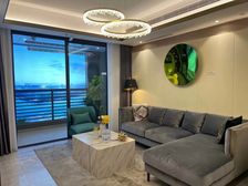 金茂府旁 (中湾广场) 南北向豪华装修 自住保养好