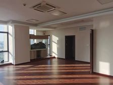 清华园983平精装带水源8隔间有厨房卫生间南西北朝向电梯口