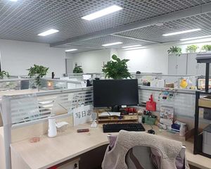 清河高铁站 国际创园整层出售525平米 三个房本可分卖朝向好