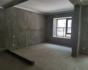 保利印江南二期3室2厅2卫南朝向380.0万元/套出售