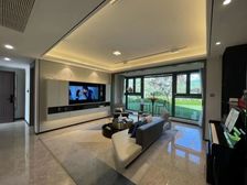 东区核心地块 东湖景区房 3室精装修 2号 线地铁口