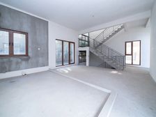 新出西太湖独栋别墅湖畔春秋 前后大院子纯毛坯 随时看房