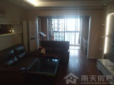 南向采光好 近地铁 带电梯 精装修 购物方便 满二