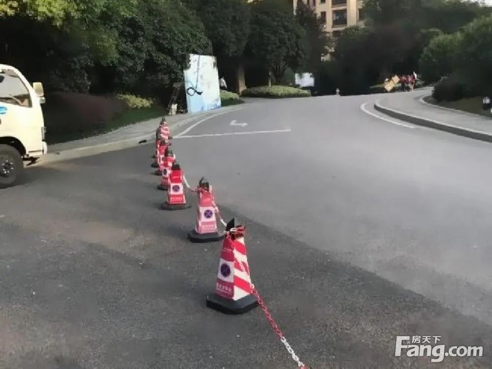小区相关图