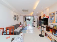 飞龙新苑旁金梅花园南区 2室2厅 精装修价格可谈