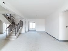 金地天际 6室3厅 毛坯复式 中上楼层 小区中心位置随时看房