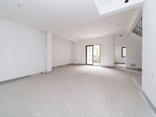 龙湖天街旁 龙湖龙誉城毛坯别墅 好户型 环境优美 小区中间