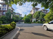 维拉小镇怡园5室2厅4卫南朝向580.0万元/套出售