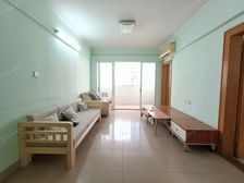 棠德花园 2 房 60 方 位置安静 非底楼 靠近花园