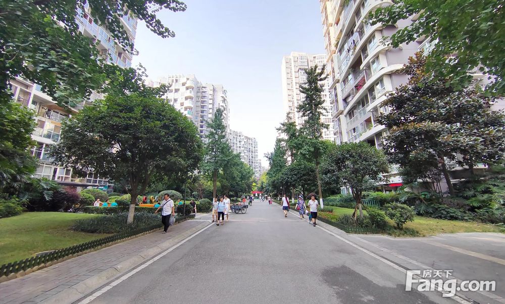 蓝光圣菲town城2室2厅