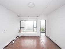 繁华里旁世茂香槟湖一期 3室2厅 简装修出售价格可谈