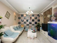 30万精装,满五年无税,家具家电全,急售房源,周边配套完善!