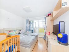 松苑小区近商圈,房型正气,交通便利,配套完善