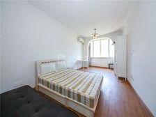 19号线500米,楼层好,精装修,一室一厅,业主诚意n