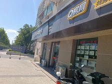 北一环财富广场旁沿亳州路主干道门面门头宽租金高