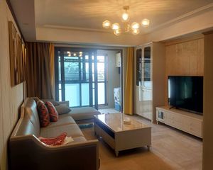 市钟心 三室两卫 精装交付 拎包入住