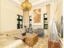 北七家麦卡伦地5室3厅 东边户 豪装独栋 北入户南绿地