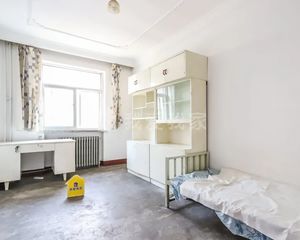 迎泽大街桃园路水西关南街 单位宿舍 2层南北通透能停车能贷款
