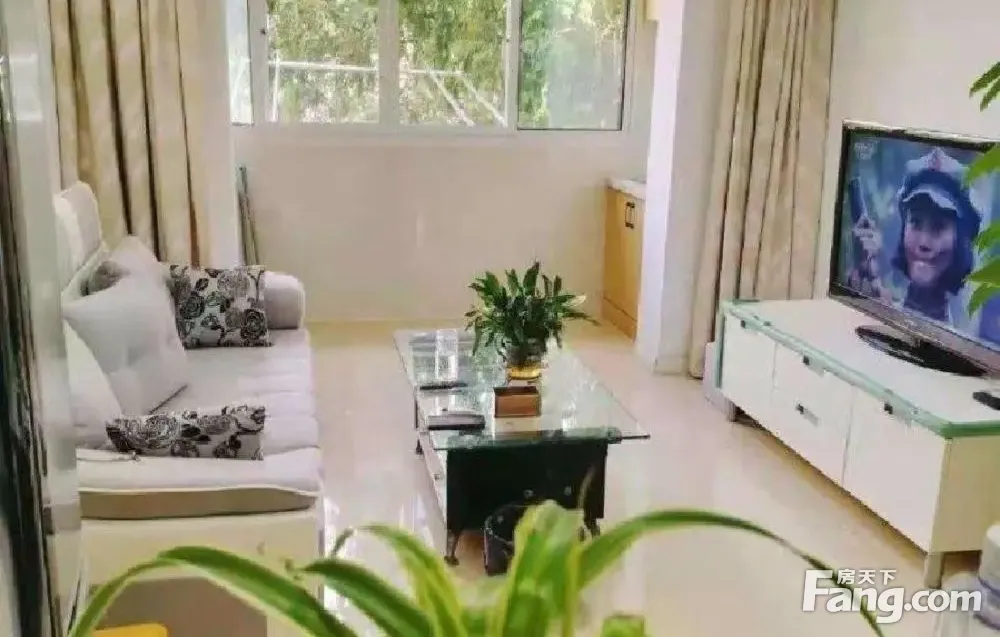 近一号线莲花路站,精装修全装全配,随时看房有钥匙,拎包入住！