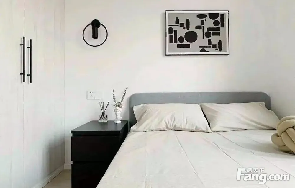 近12号线，精装一房一厅，家具家电齐全，南北通透干净清爽诚租
