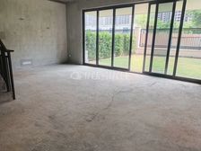 五象湖 边套别墅上下4层 户型方正 采光 好有钥匙 440万