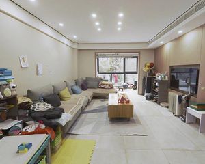 锦绣钱湖3室2厅2卫南朝向275.0万元/套出售