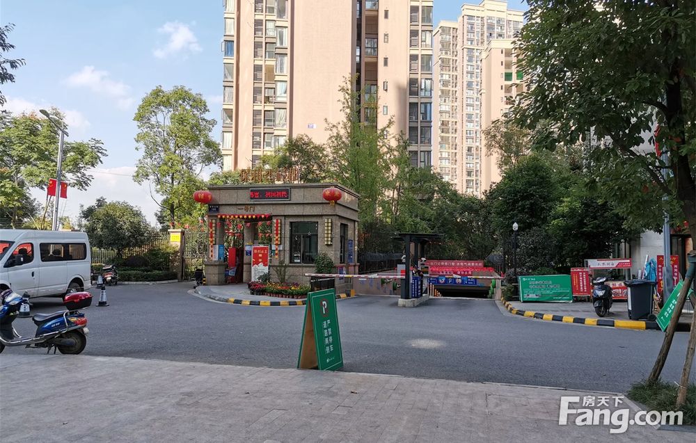 降价20w 房东诚心出售 价格还可谈,成都新都五龙山保利狮子湖香樟郡