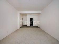 华润橡树湾二期底复带院子 纯毛坯 看房方便 价格可谈