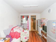 新上中环内,南北两房,中间楼层,采光俱佳,看房方便,有钥匙,