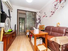 满五年少税,看房方便,采光通风佳,业主诚售,位置好