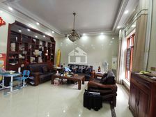 路桥花园 5房2厅950万