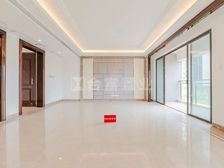 花语水岸 装修后保养好 一直空置 没有住过 诚意出售