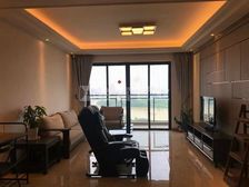 花语水岸 南向4房 豪华装修 可看 业主议价