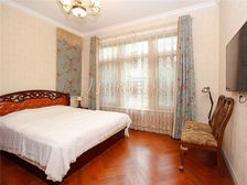 保利垄上5室3厅精装修