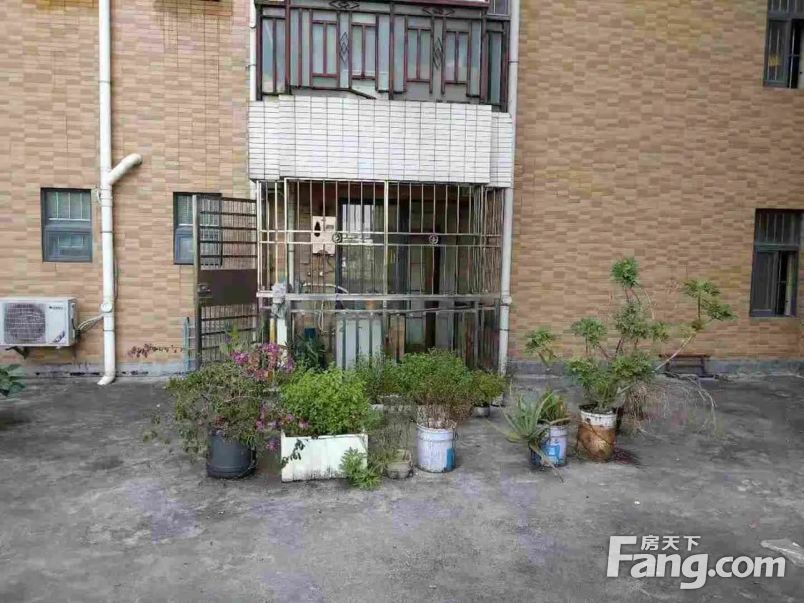 凤岗天桥景泰花园185万元景泰花园适合和人多的家庭