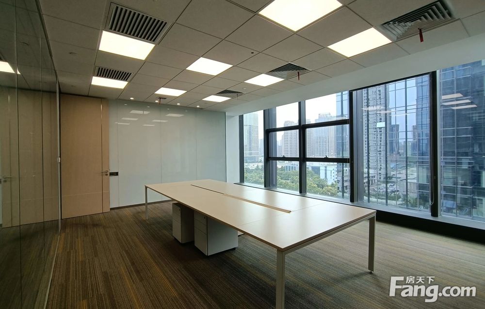 中晶科技广场688平精装