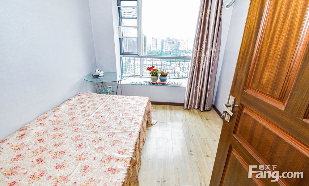 不沿马路,花园河景观,房东诚心出售,价格好商量,杭州拱墅文晖现代名苑