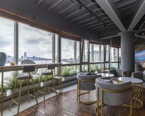 尚海湾豪庭+高层前排高区,客厅270度采光 三套房设计带车位